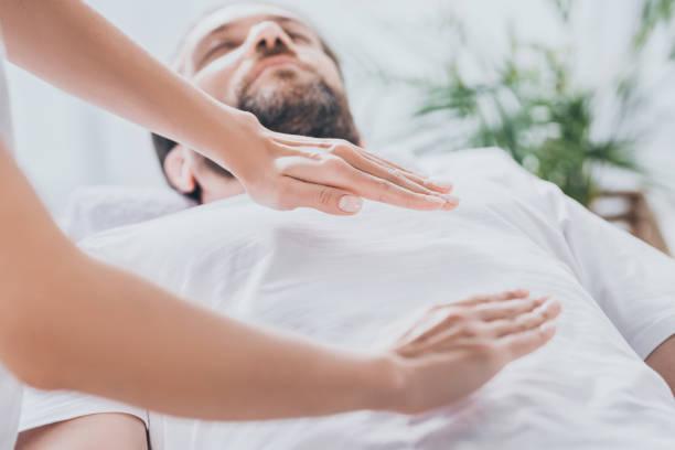 Comment devenir therapeute reiki