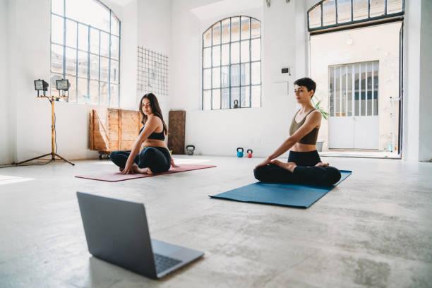 Cours de pilates sur les plateformes de formation en ligne