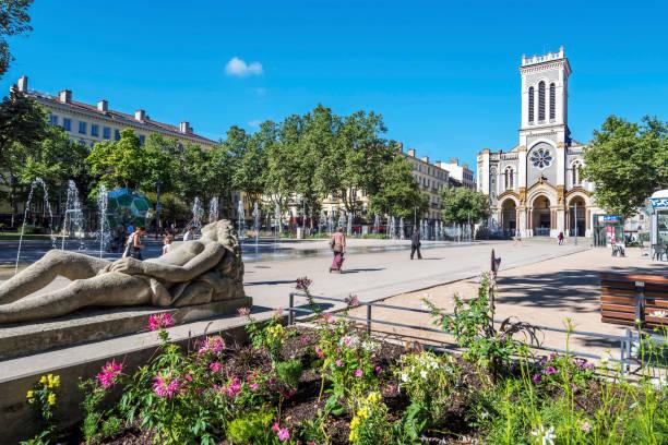 Formation naturopathie saint etienne